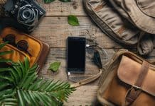 Les accessoires indispensables pour un voyage réussi Photo d’équipements pour le voyage